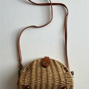 Stylish Tan Woven Crossbody Bag